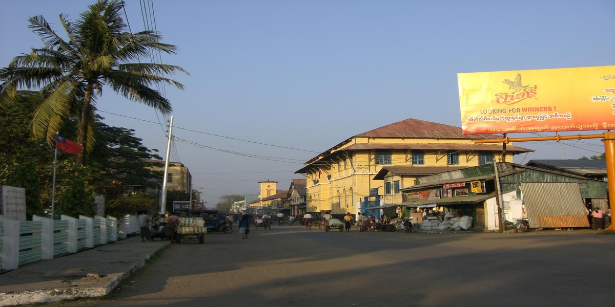 Myanmar Junta accused of using civilians as 'human shields' in Sittwe

