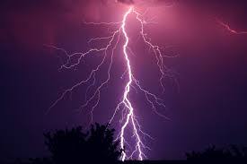 4 people killed in Khulna by lightning strike
