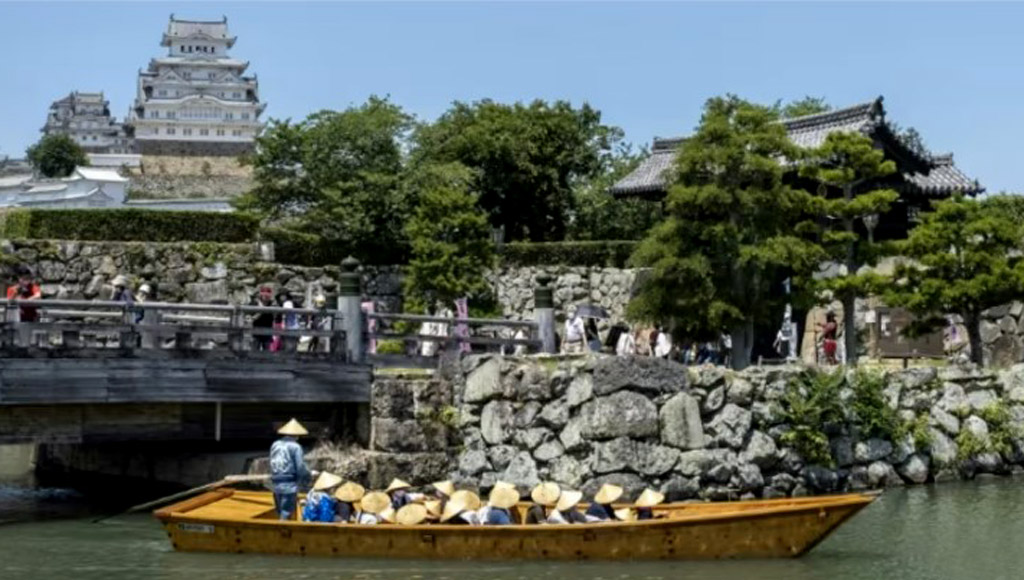 Japan looks for more tourists despite overtourism woes
