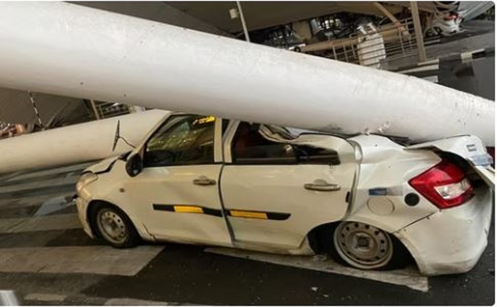 Delhi airport roof collapse kills one