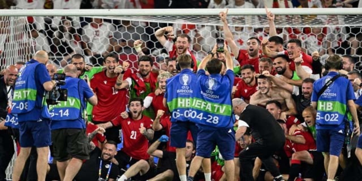 Georgia oligarch to award national football team $10m