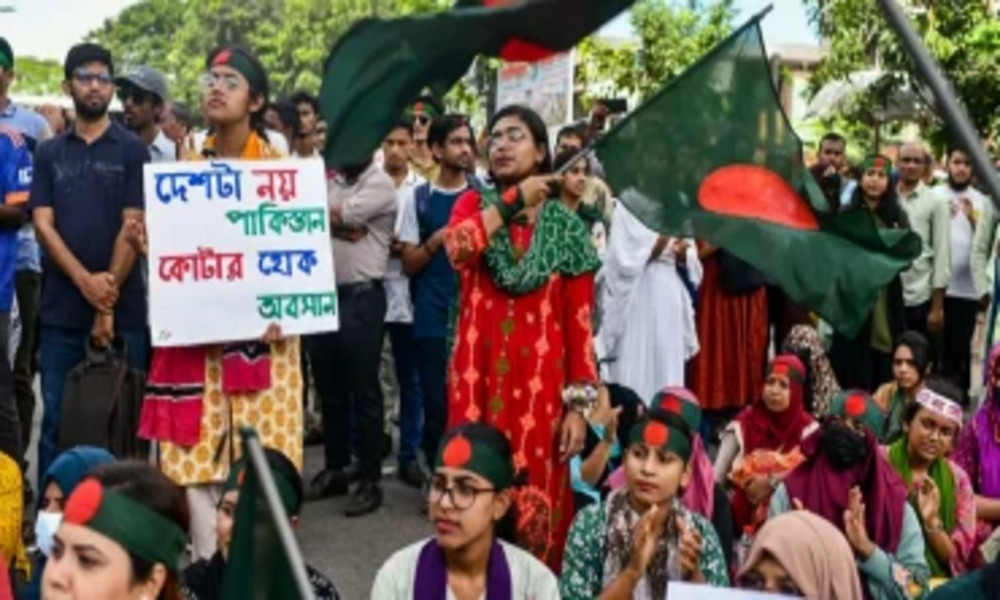 Quota reform: Protesters start roads blockade in Dhaka amid warning by police