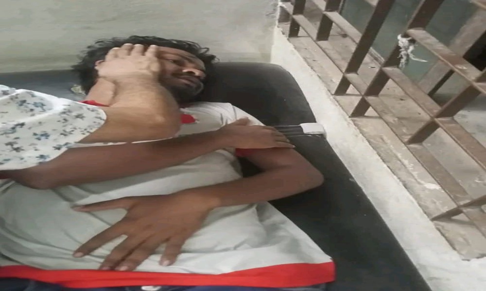 Police beat up JU journalist 