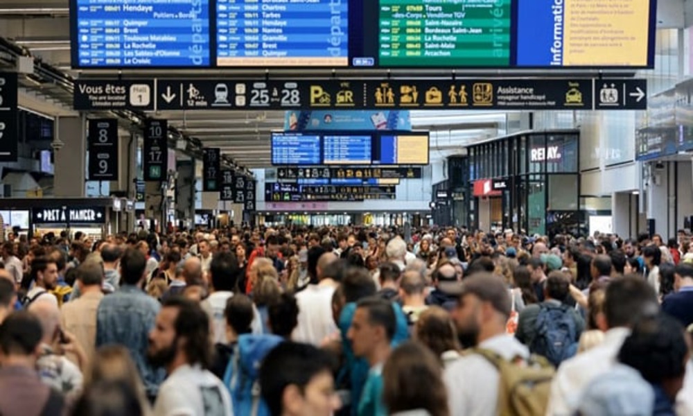 'Massive attack' on French rail threatens more chaos