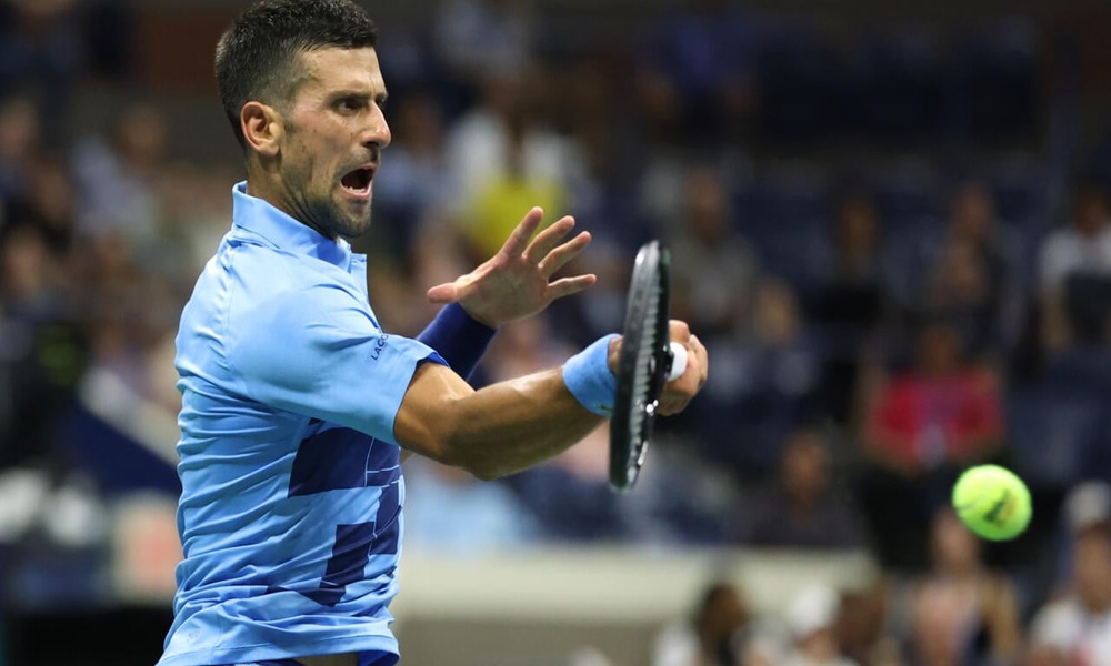 Djokovic eases into US Open second round     