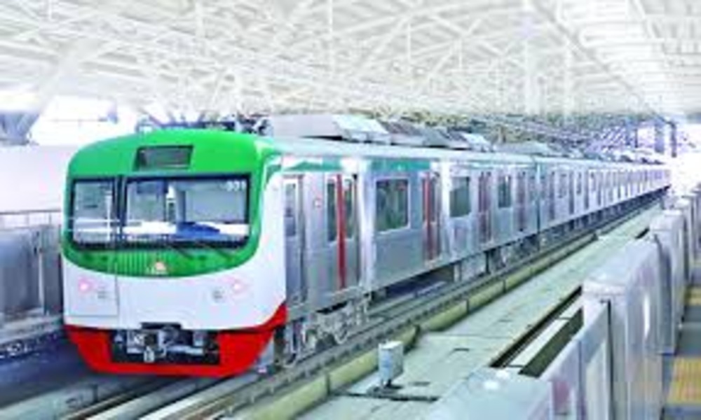 Govt looking to resume Friday service on Metro Rail