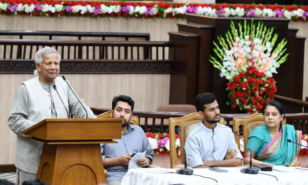 Yunus vows to fulfill dream of students
