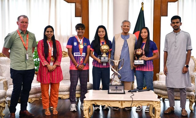 CA accords reception to SAFF winning women footballers