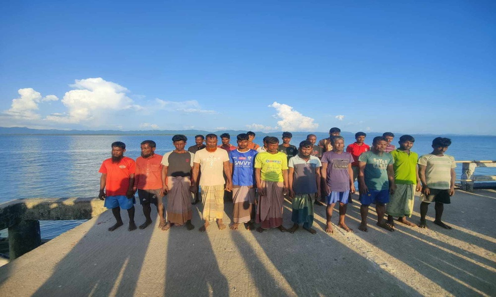 Arakan Army returns 20 Bangladeshi fishermen 