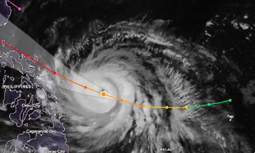 Typhoon batters the Philippines