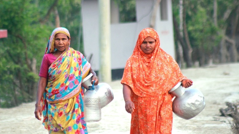 Fighting for survival: Climate change-fuelled heat pushes women to limits of endurance